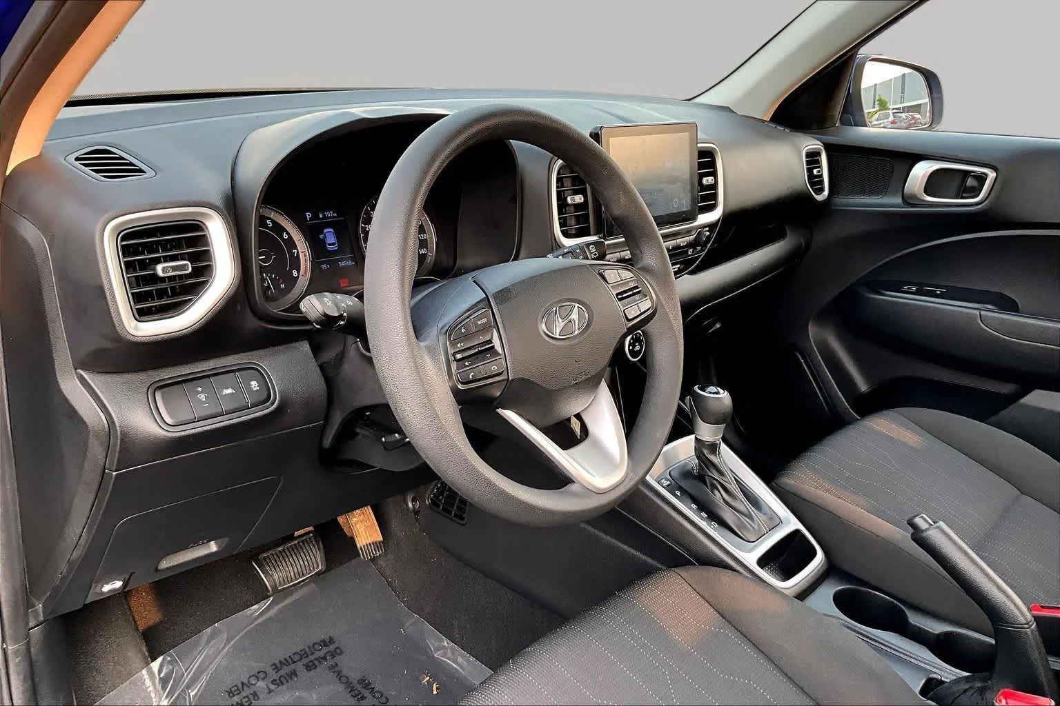 Used 2022 Intense Blue Hyundai SE image 17