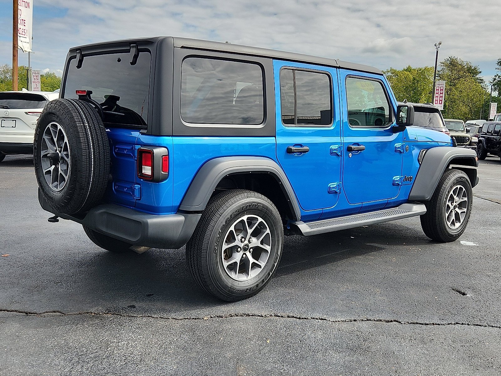 Used 2024 Blue Jeep Sport S image 6