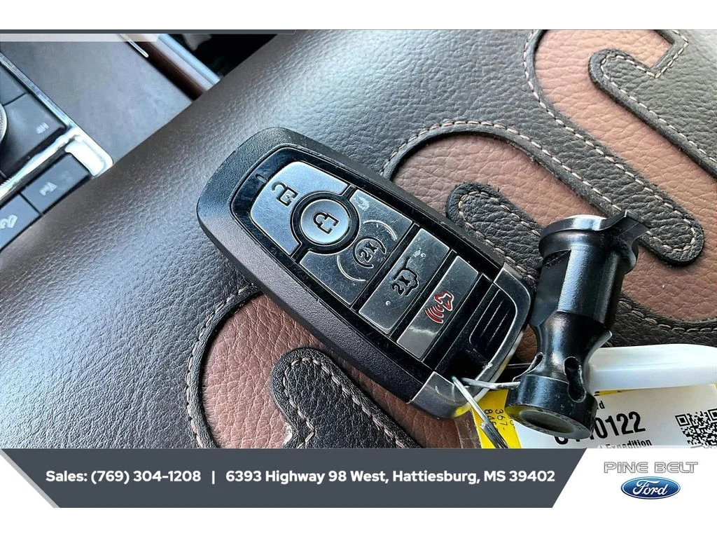 Used 2022 Star White Metallic Tri-Coat Ford King Ranch image 9