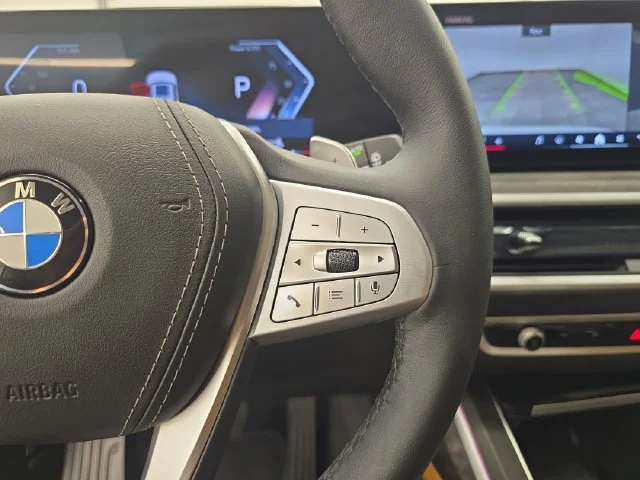 Used 2025 Alpine White BMW xDrive40i image 39