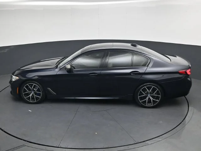 2023 BMW 5 Series M550i - Photo 28