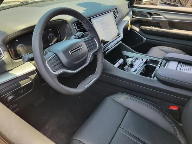 2026 Jeep Grand Wagoneer photo 3