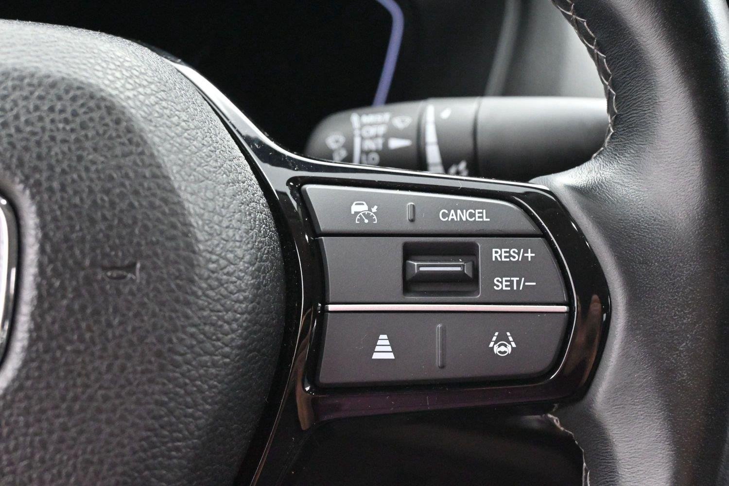 Used 2023 Lunar Silver Metallic Honda EX image 17
