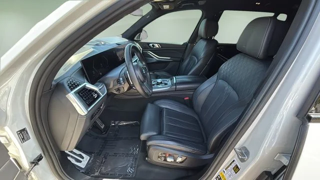 Used 2023 White BMW xDrive40i image 20