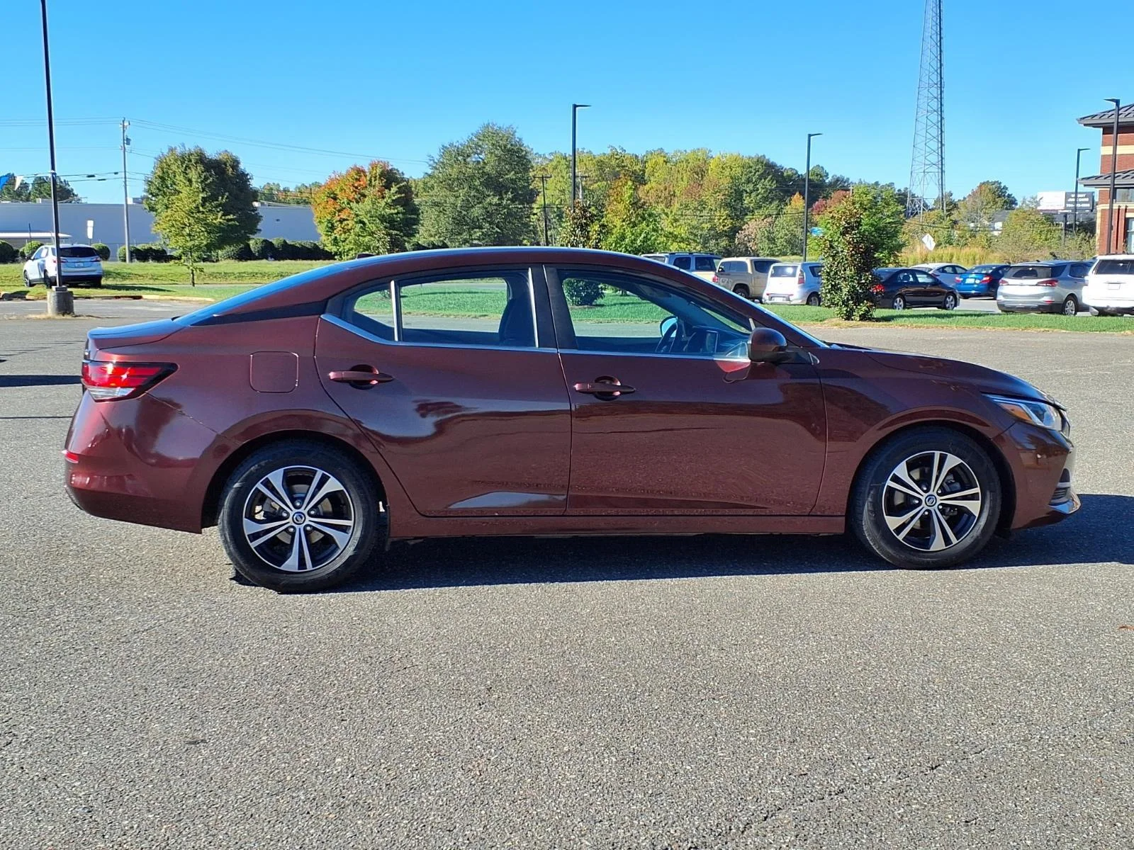 Used 2022 Rosewood Metallic Nissan SV image 11
