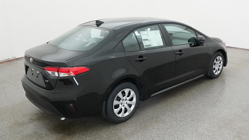 New 2027 Inked Toyota LE image 18