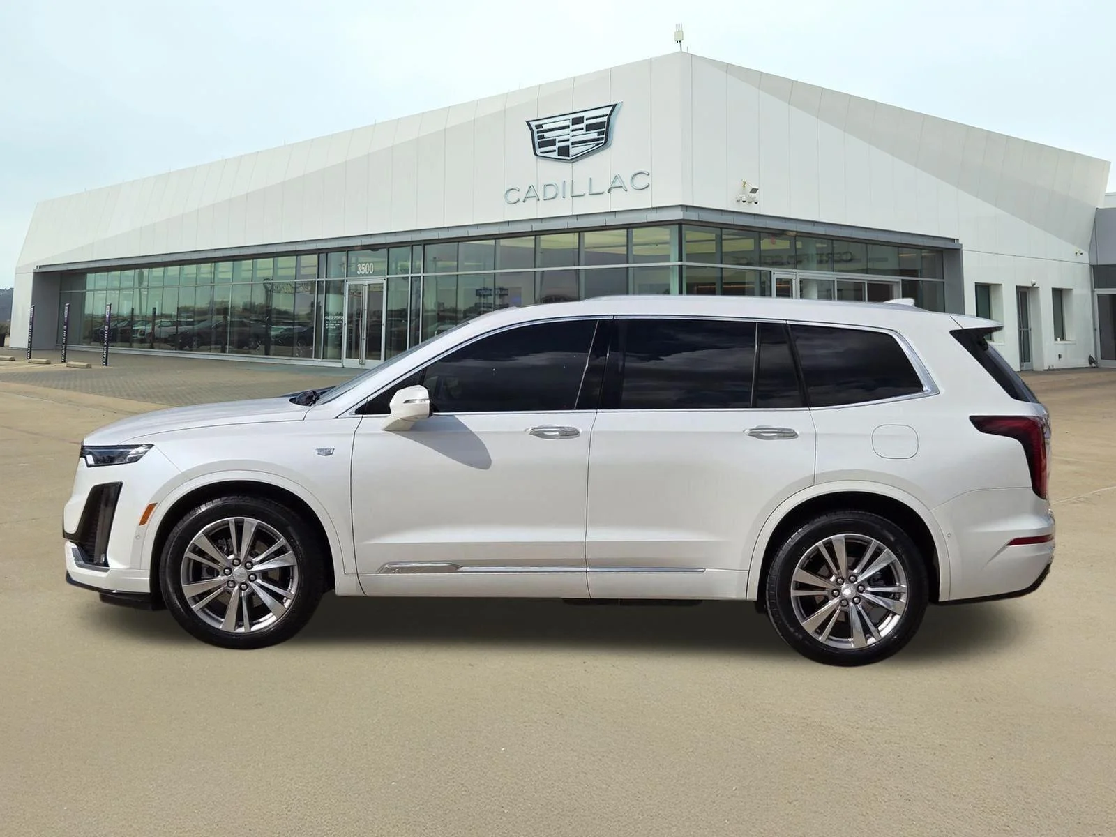 Used 2023 Crystal White Tricoat Cadillac FWD Premium Luxury image 3