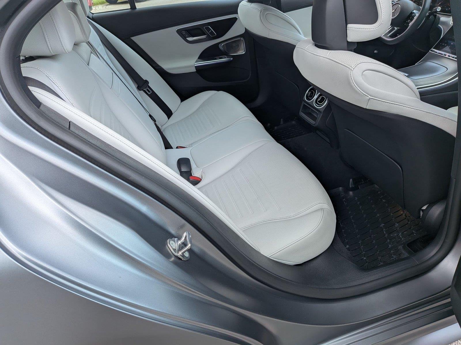 Used 2023 MANUFAKTUR Selenite Grey Magno Mercedes-Benz C 300 image 33