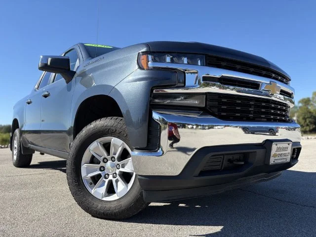 Used 2020 Gray Chevrolet LT image 16