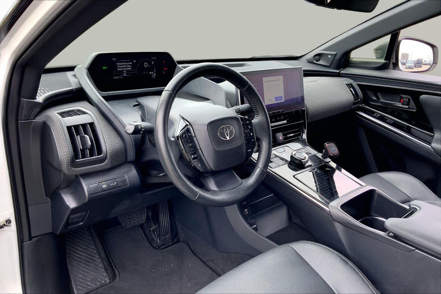 Used 2023 Wind Chill Pearl w/Black Roof Toyota Limited image 16