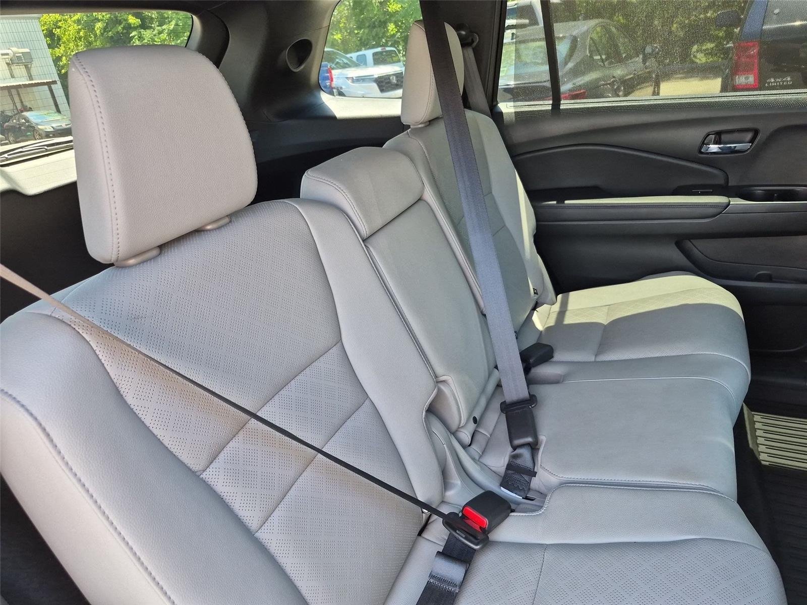 Used 2020 Modern Steel Metallic Honda Touring image 36