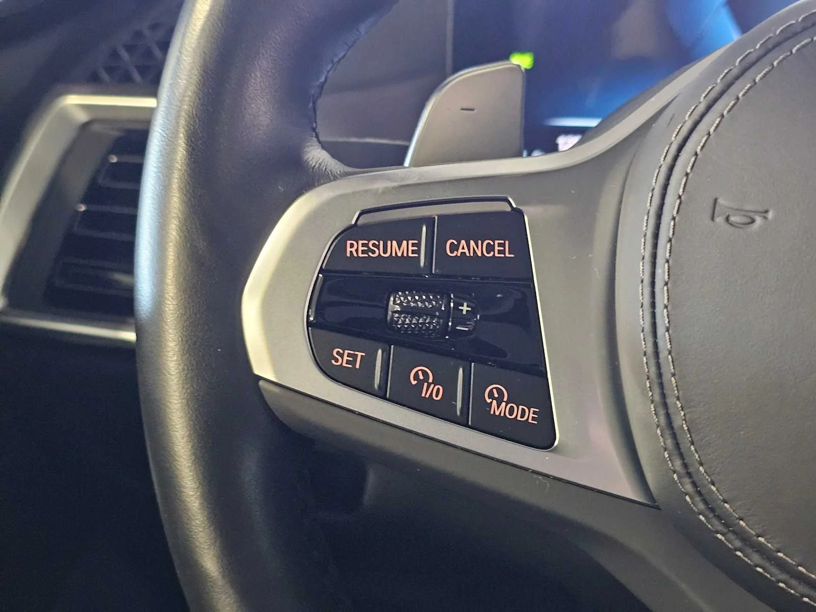 Used 2024 Carbon Black Metallic BMW xDrive40i image 17