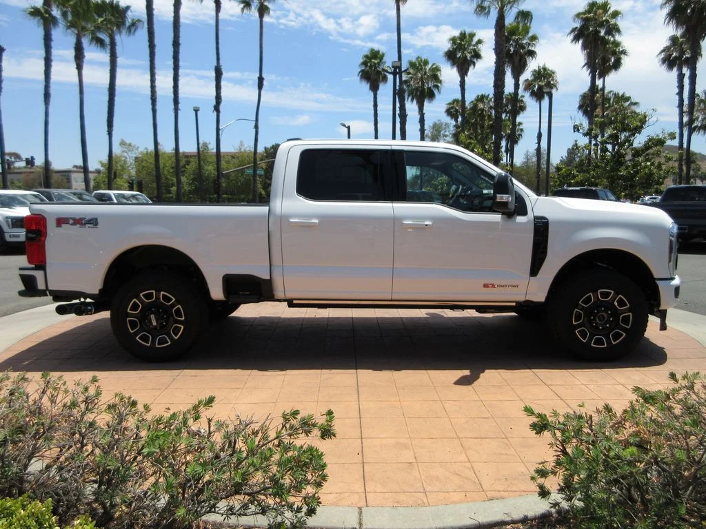 New 2026 Star White Metallic Tri-Coat Ford Platinum image 5