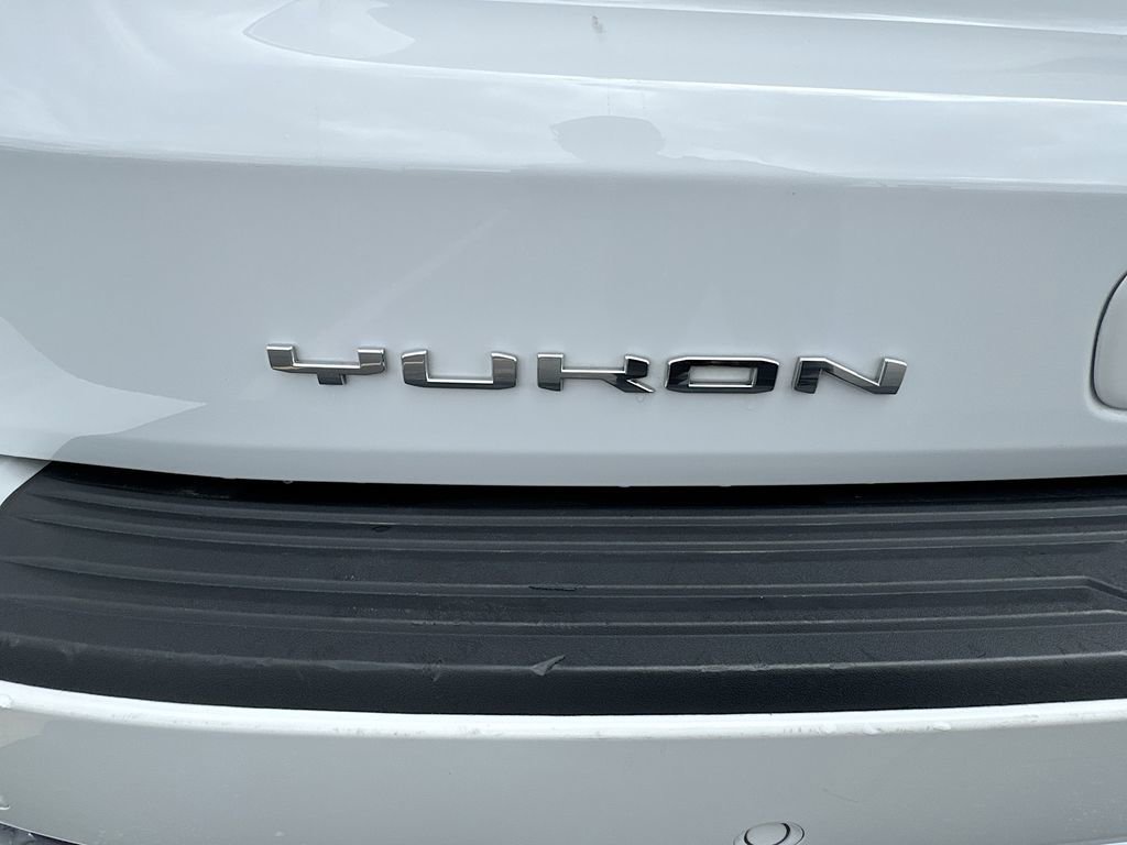 2025 GMC Yukon XL Denali - Photo 37
