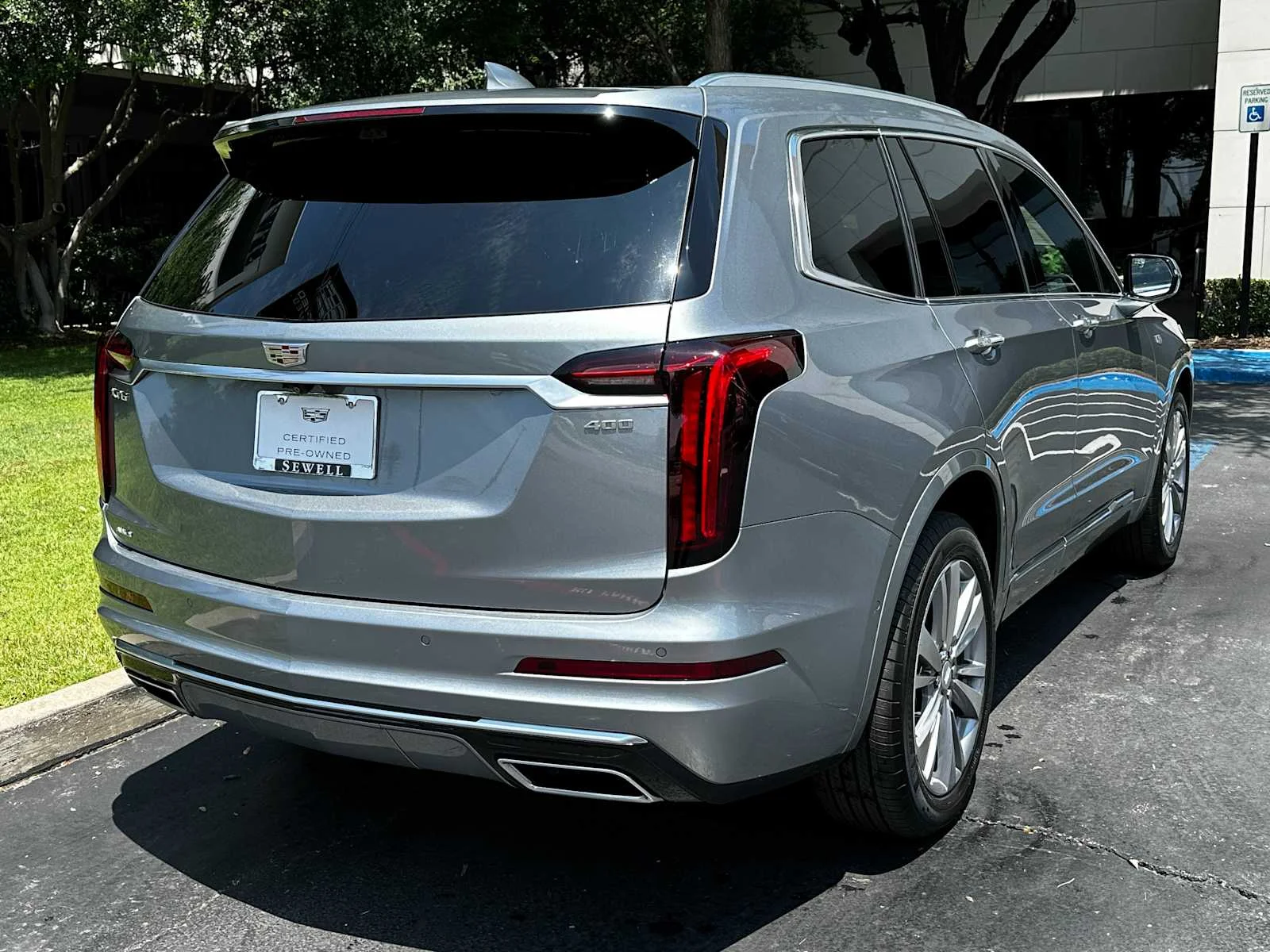Certified Used 2025 Argent Silver Metallic Cadillac Premium Luxury image 4