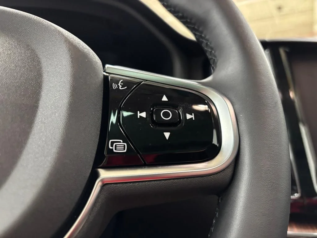 2024 Volvo XC60 Plus - Photo 21
