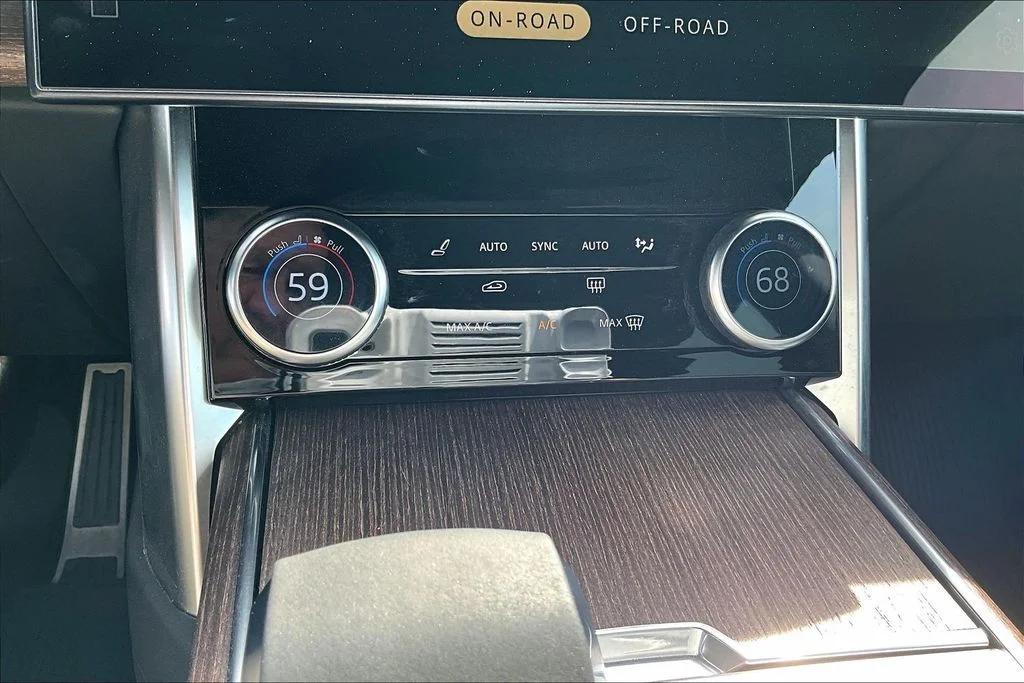Certified Used 2023 Gray Land Rover SE image 24