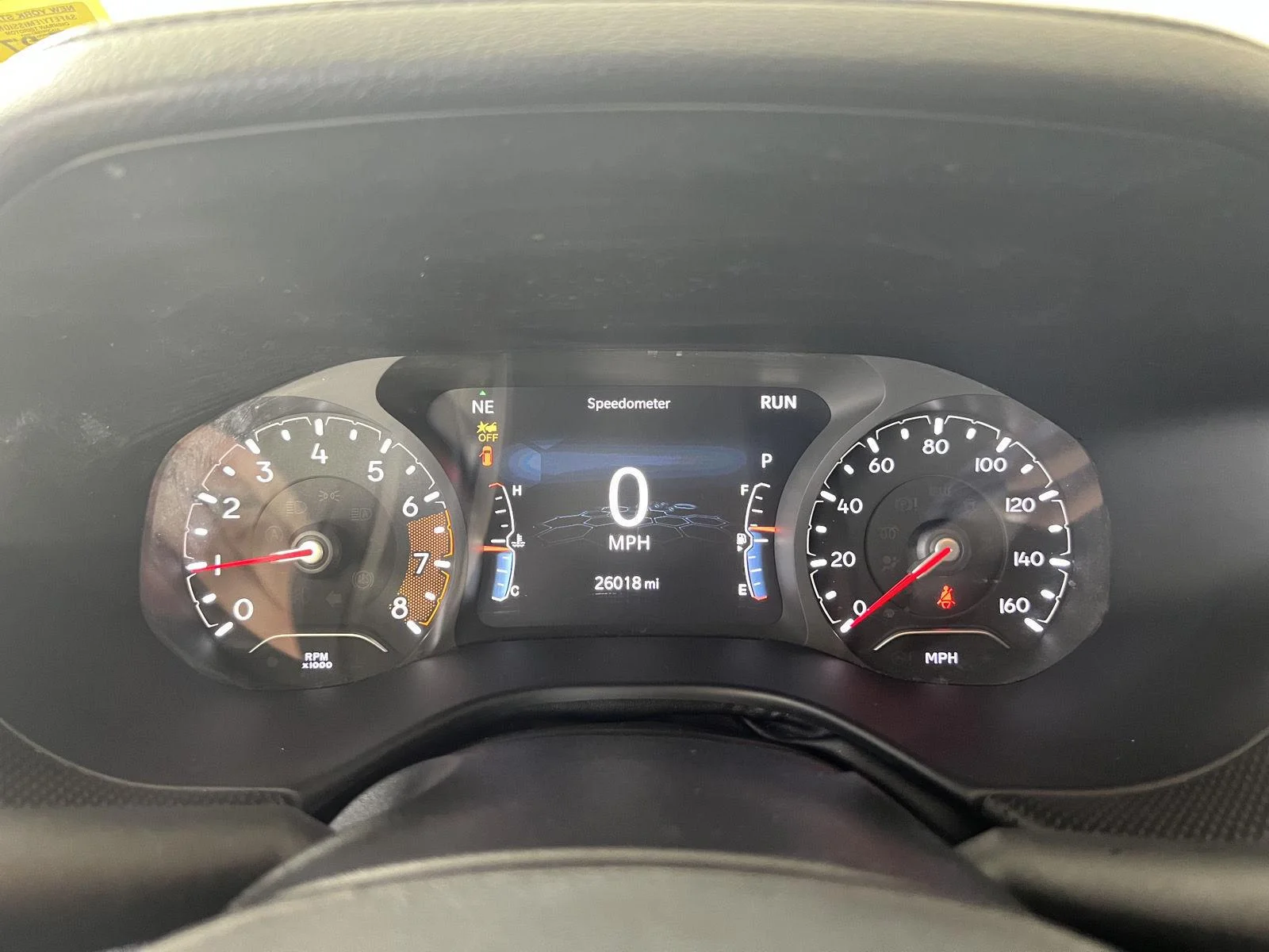 Used 2023  Jeep Altitude image 11
