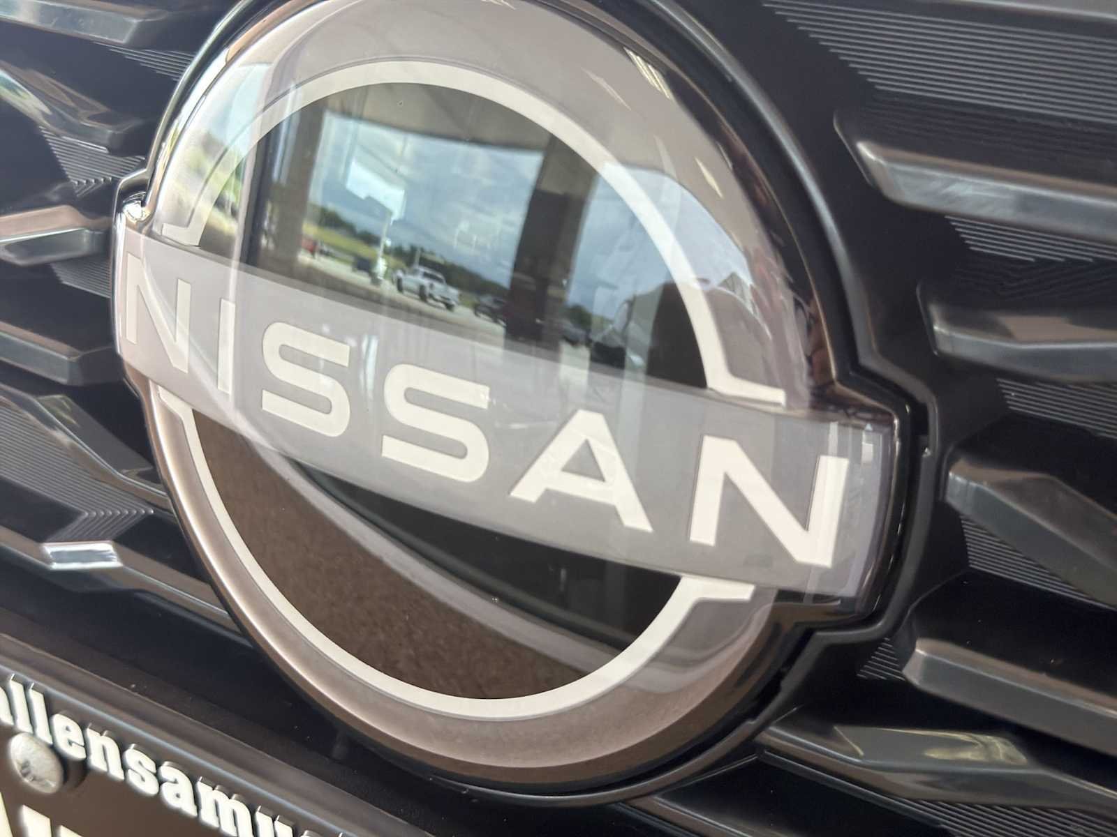 Used 2025 Super Black Nissan S image 31