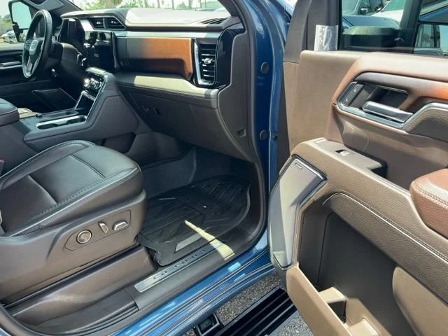 Used 2024 Downpour Metallic GMC Denali image 15