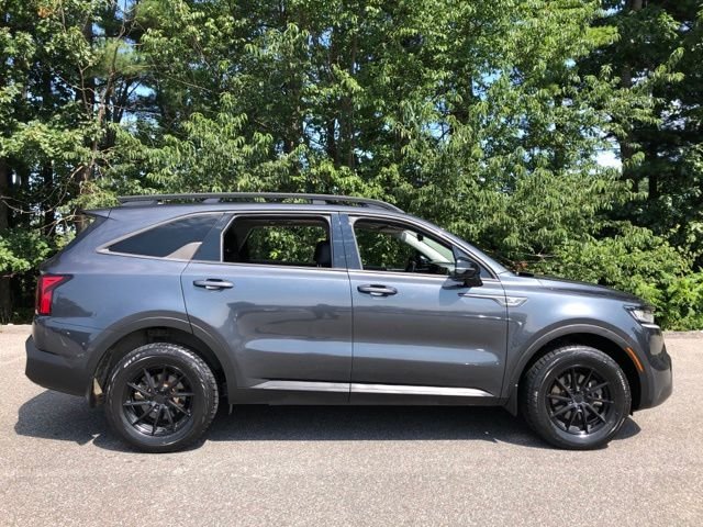 Used 2022 Grey Kia X-Line EX image 3
