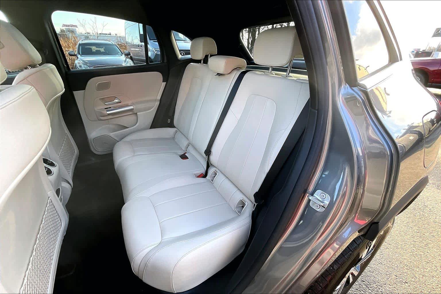 New 2026 Mountain Grey Metallic Mercedes-Benz GLA 250 image 20