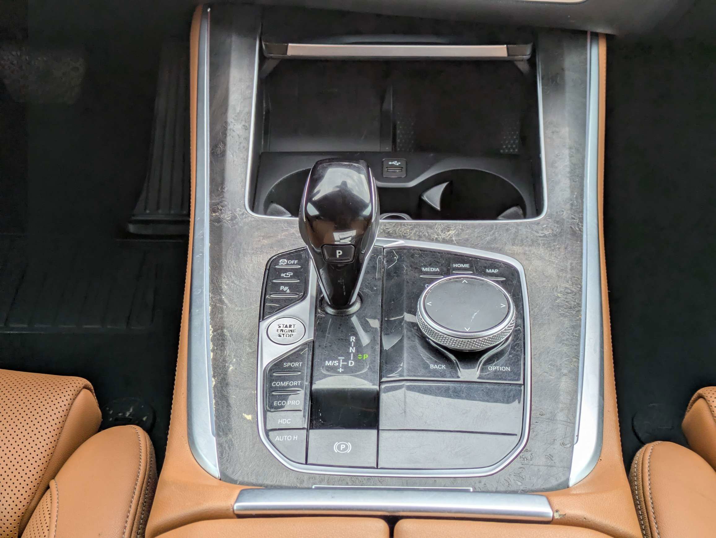 Used 2023 Mineral White Metallic BMW xDrive40i image 27