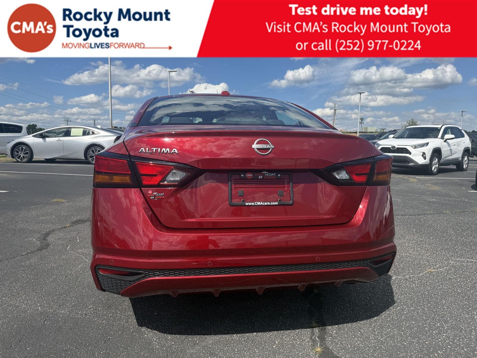 Used 2025 Scarlet Ember Nissan SV image 6