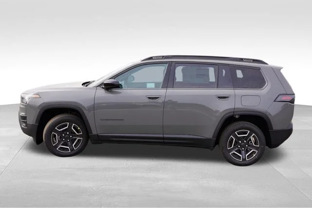 New 2026 Sting-Gray Clear-Coat Exterior Paint Jeep Laredo image 6