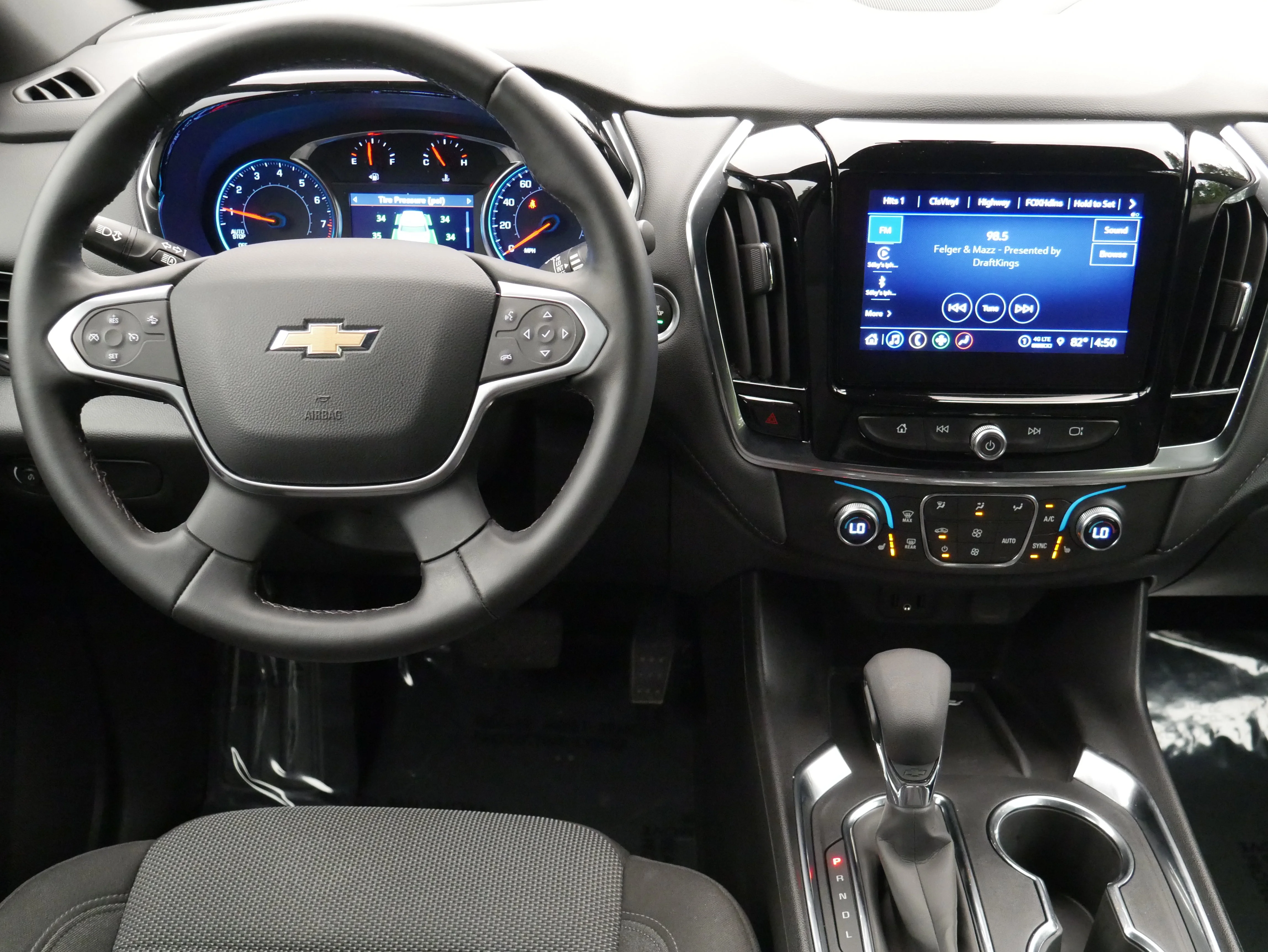 2023 Chevrolet Traverse 1LT - Photo 17