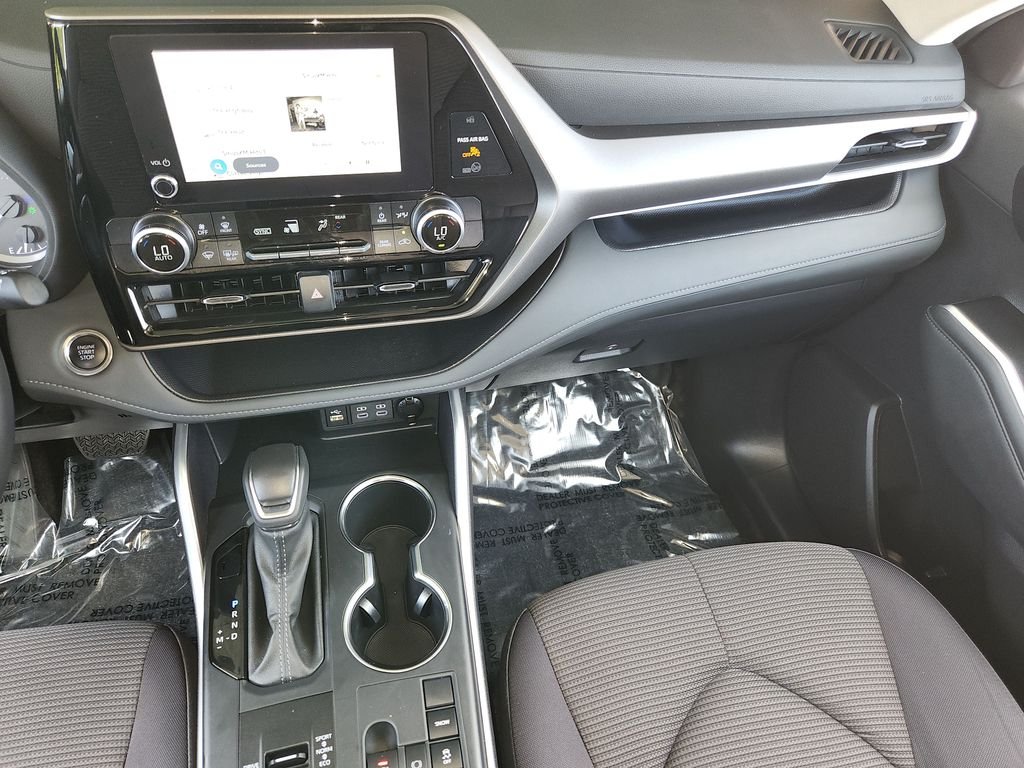 Used 2025 Blue Toyota LE image 18