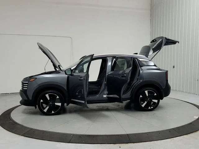 New 2026 Gray Nissan SR image 12