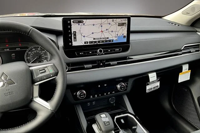 2026 Mitsubishi Outlander SE - Photo 6