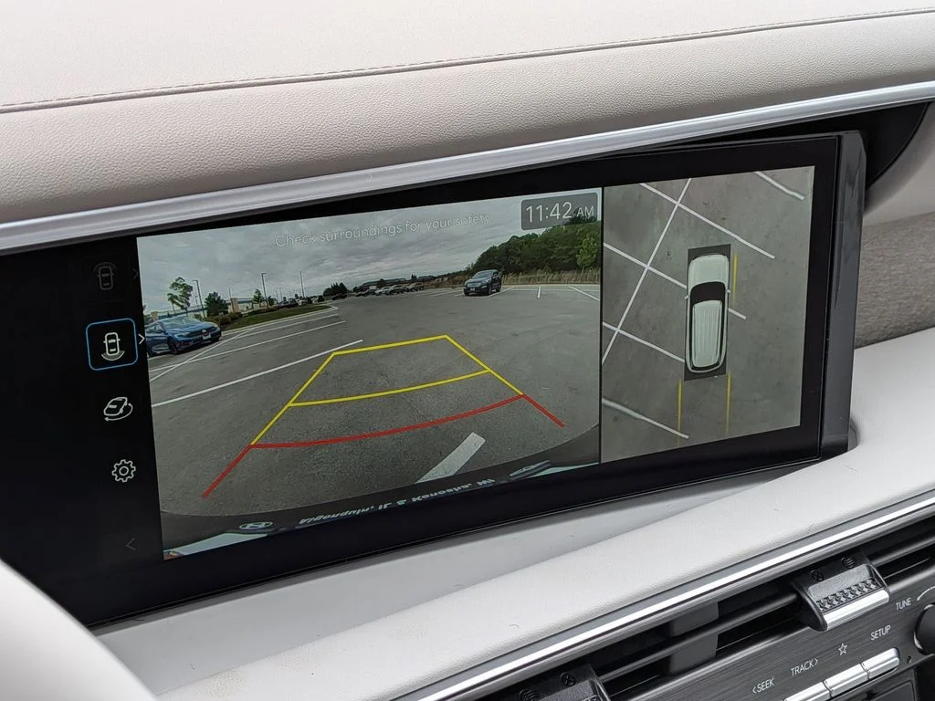 New 2026 Black Hyundai SEL Premium image 20