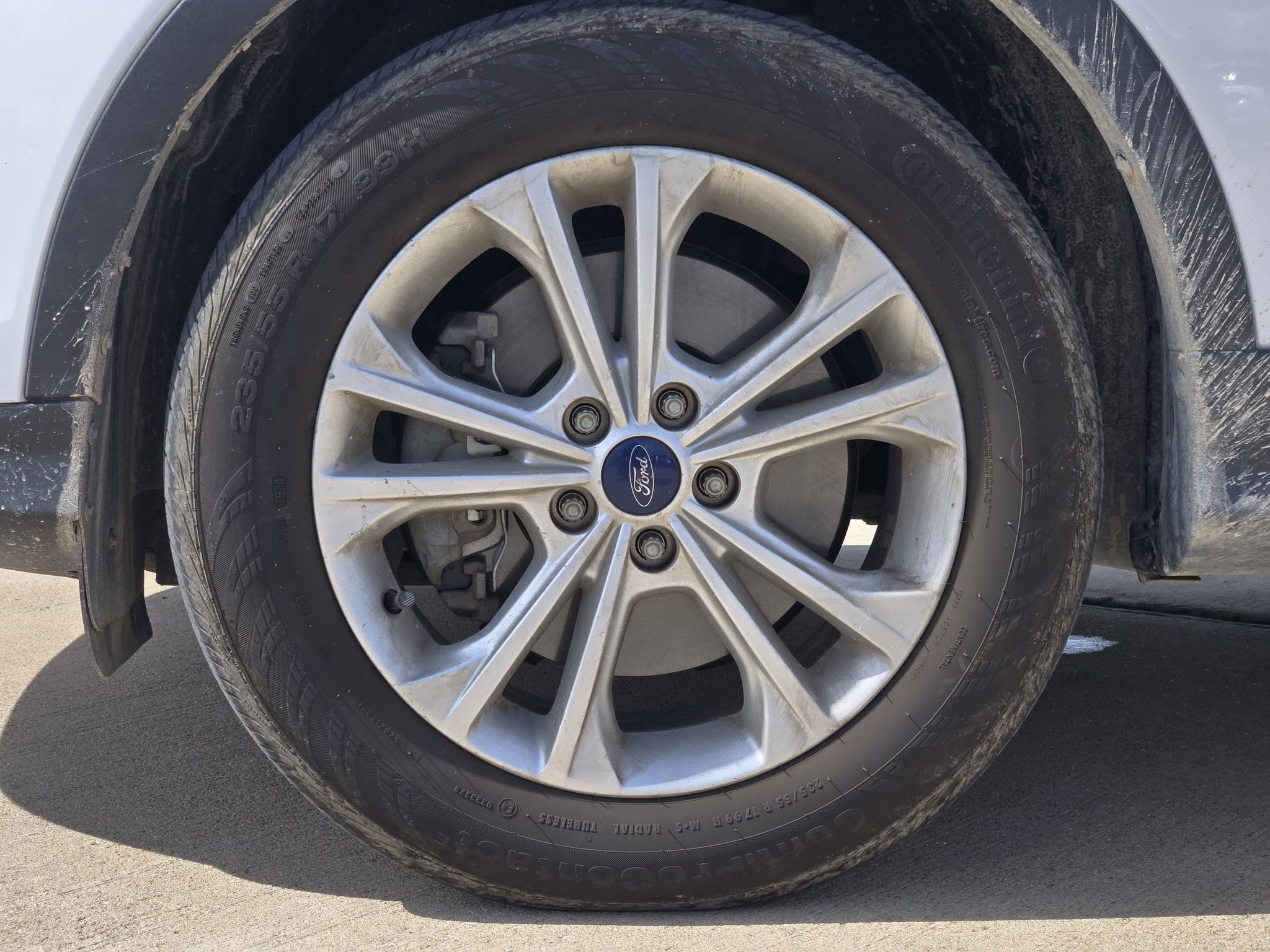Used 2017 Oxford White Ford SE image 11