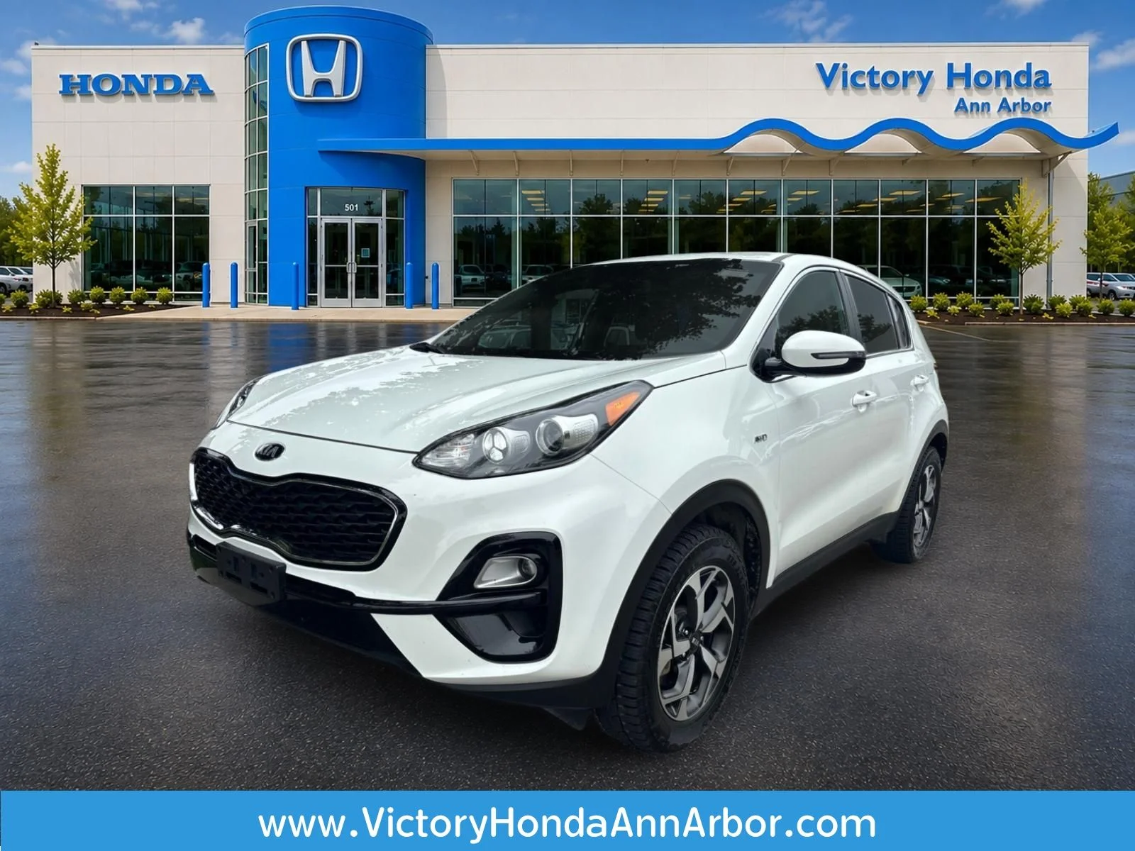 Used 2021 Clear White Kia LX image 1