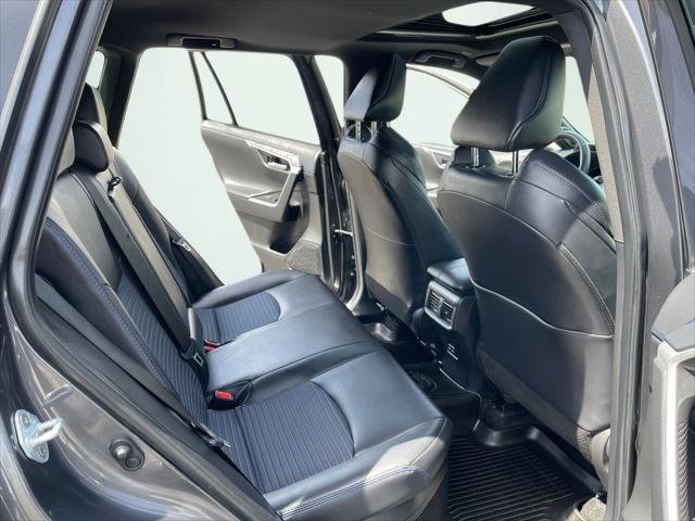 Certified Used 2024 MID BLCK/MAG GRAY Toyota  image 18
