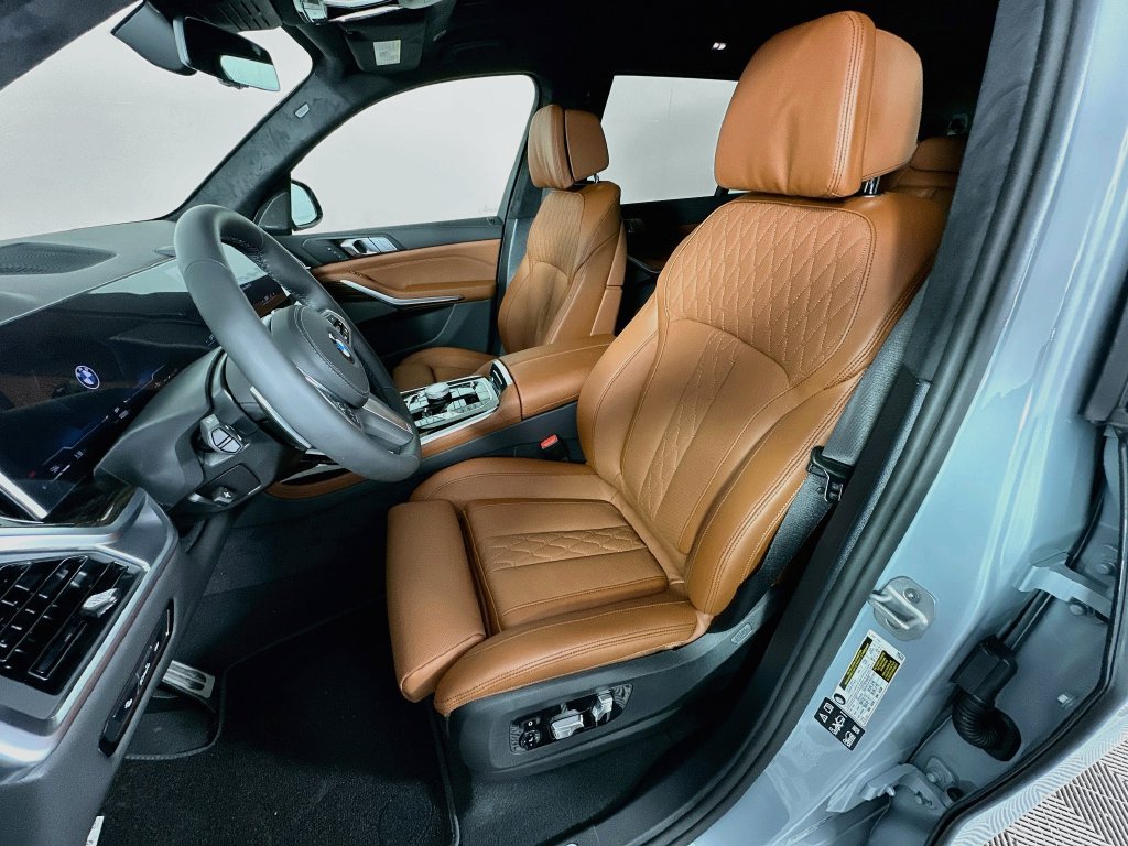 New 2027 Brooklyn Grey Metallic BMW xDrive40i image 16