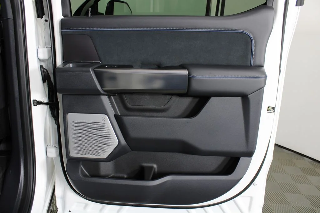 New 2026 White Ford Platinum image 9