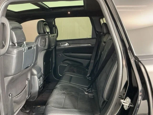 Used 2017 Diamond Black Crystal Pearlcoat Jeep SRT image 28