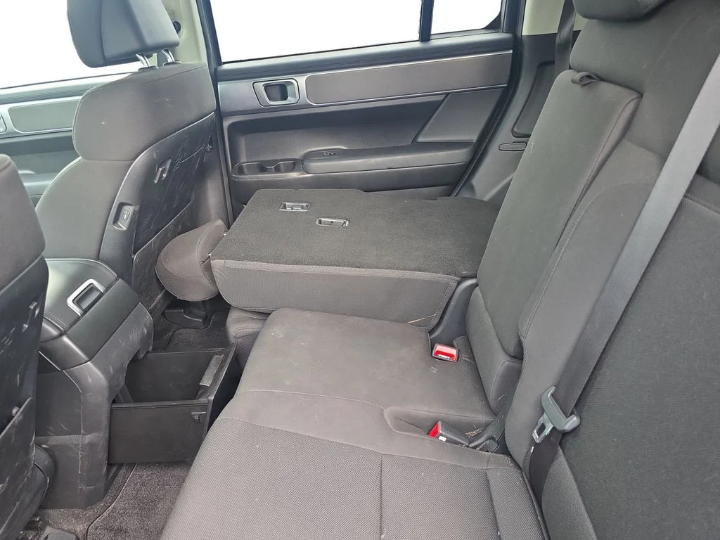 Used 2025 Gray Hyundai SE image 22