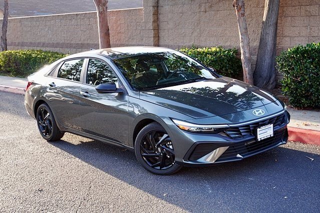 Used 2026 Gray Hyundai SEL Sport image 2