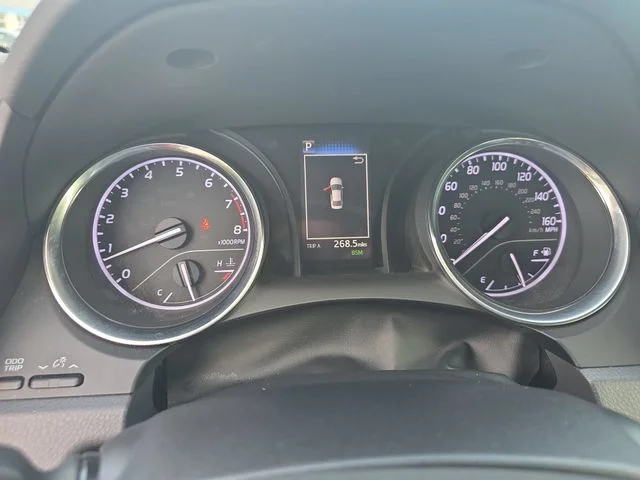 Used 2019 Silver Toyota SE image 19