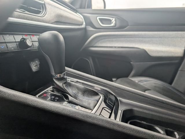 Used 2022 Blue Jeep Latitude image 19