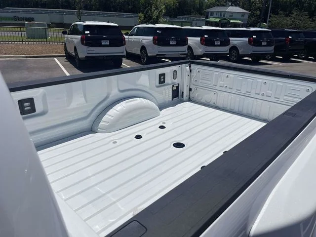 New 2026 Star White Metallic Tri-Coat Ford F-350® Lariat® image 8