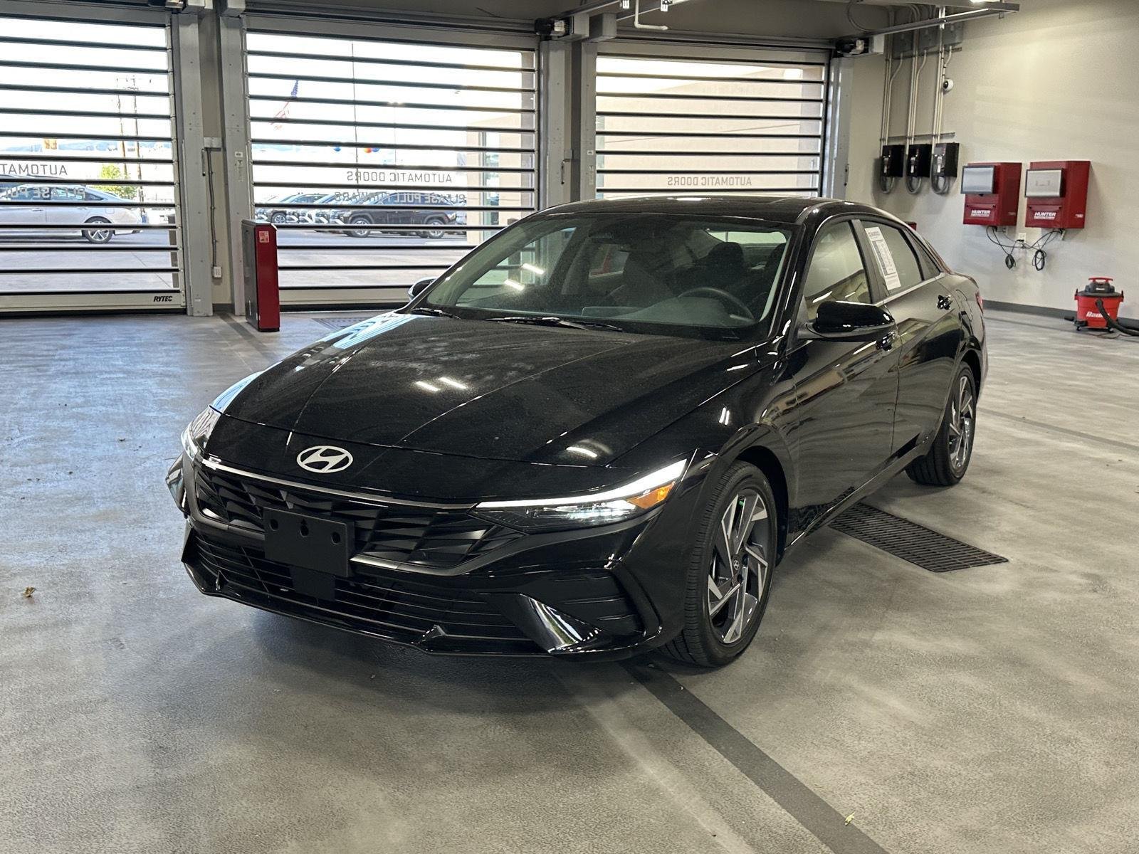 Certified Used 2026 Abyss Black Hyundai Limited image 20