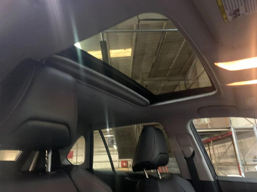 Used 2021  Toyota XLE Premium image 18