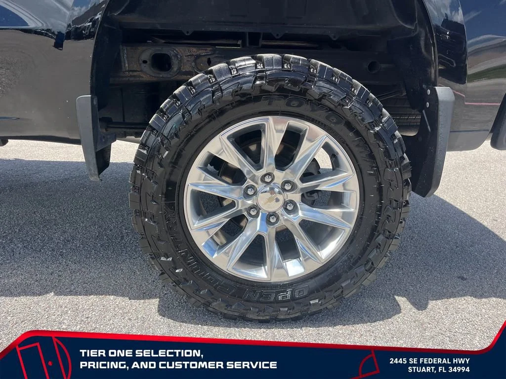 Used 2019 BLACK Chevrolet Custom Trail Boss image 9