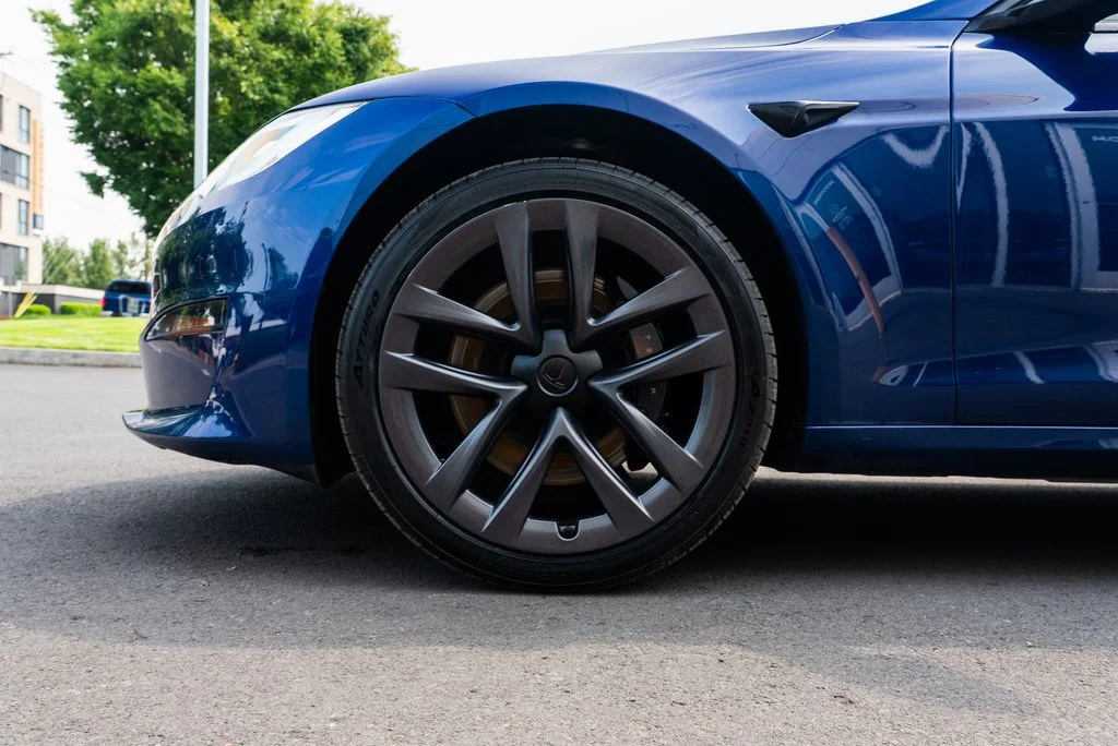 Used 2021 Blue Tesla Plaid image 7