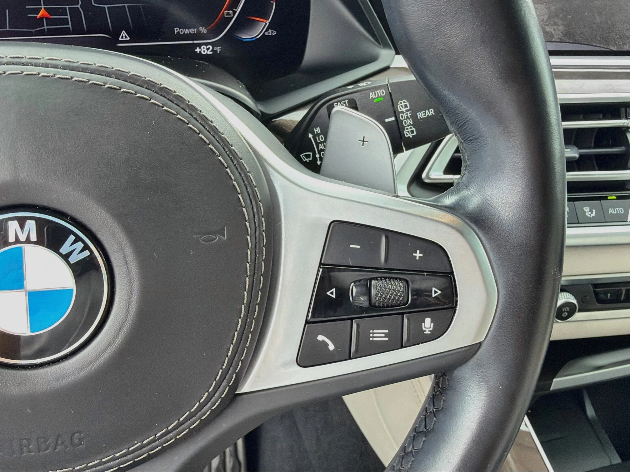 Used 2022 Arctic Grey Metallic BMW sDrive40i image 39